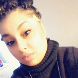 Meet your Posher, Asha